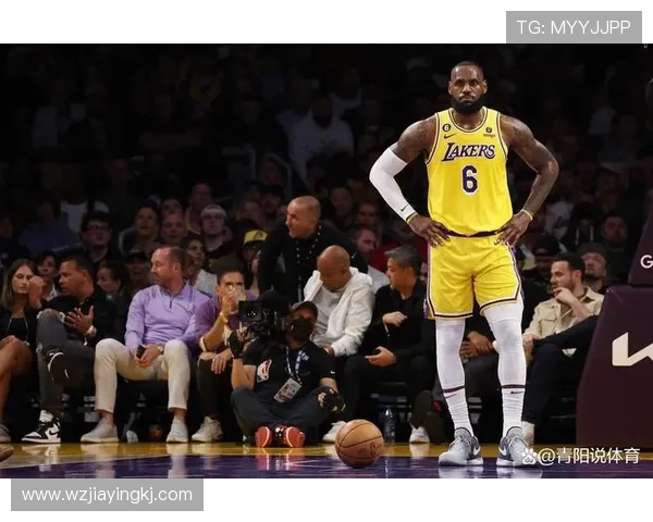 拉里·伯德对比詹姆斯投篮选择，精准中远投拉开球队空间