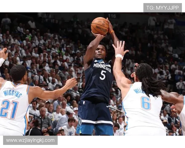 沃克·凯斯勒挡拆滚筐拉开空间，区别于戈贝尔护筐